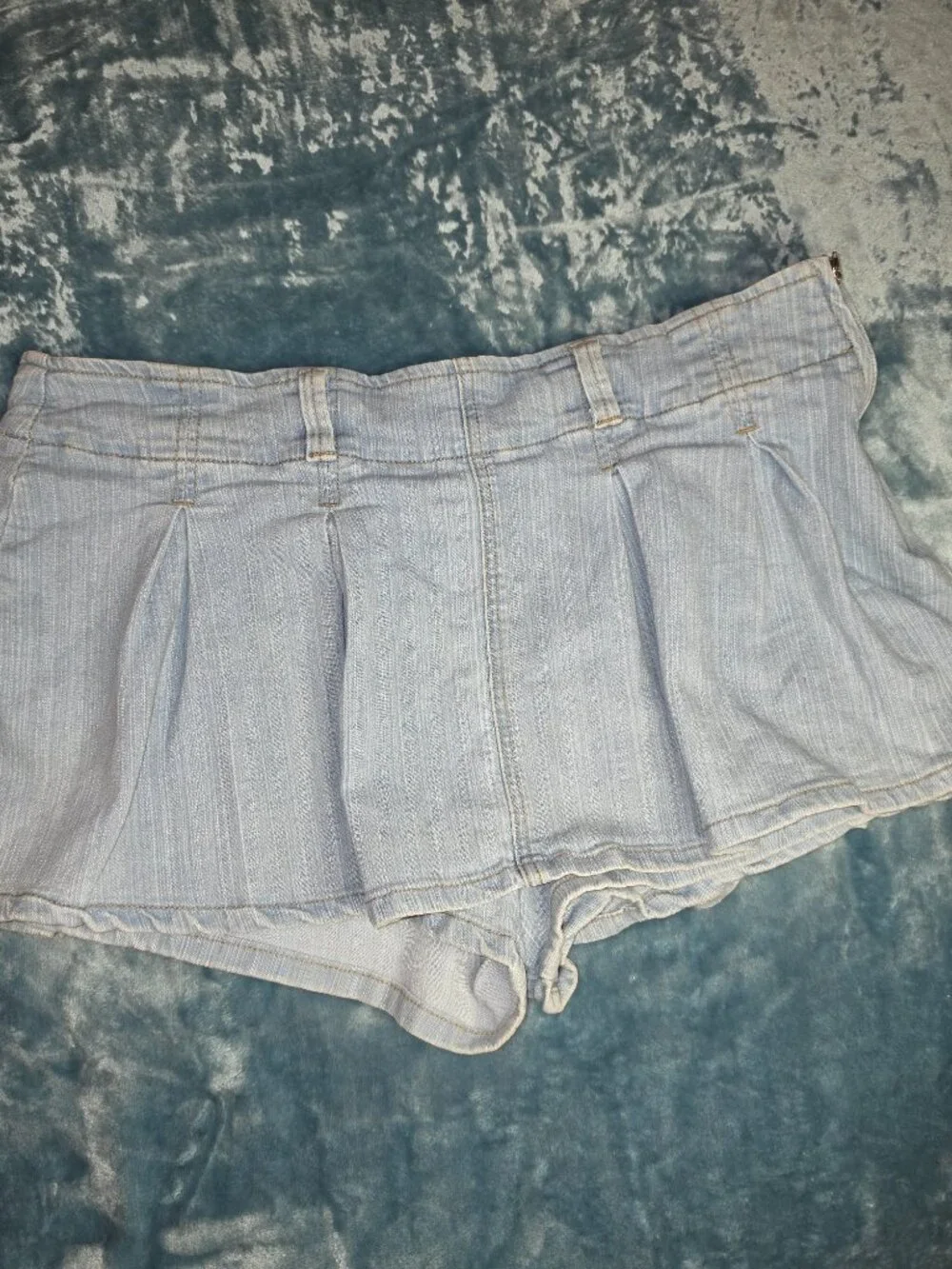 Micro Mini Pleated Skort - Light Wash - Picture 7 of 7